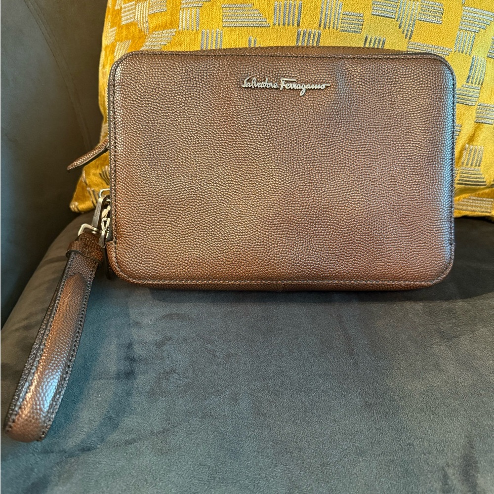 Salvatore Ferragamo Brown Leather Wallet with Sleek Design